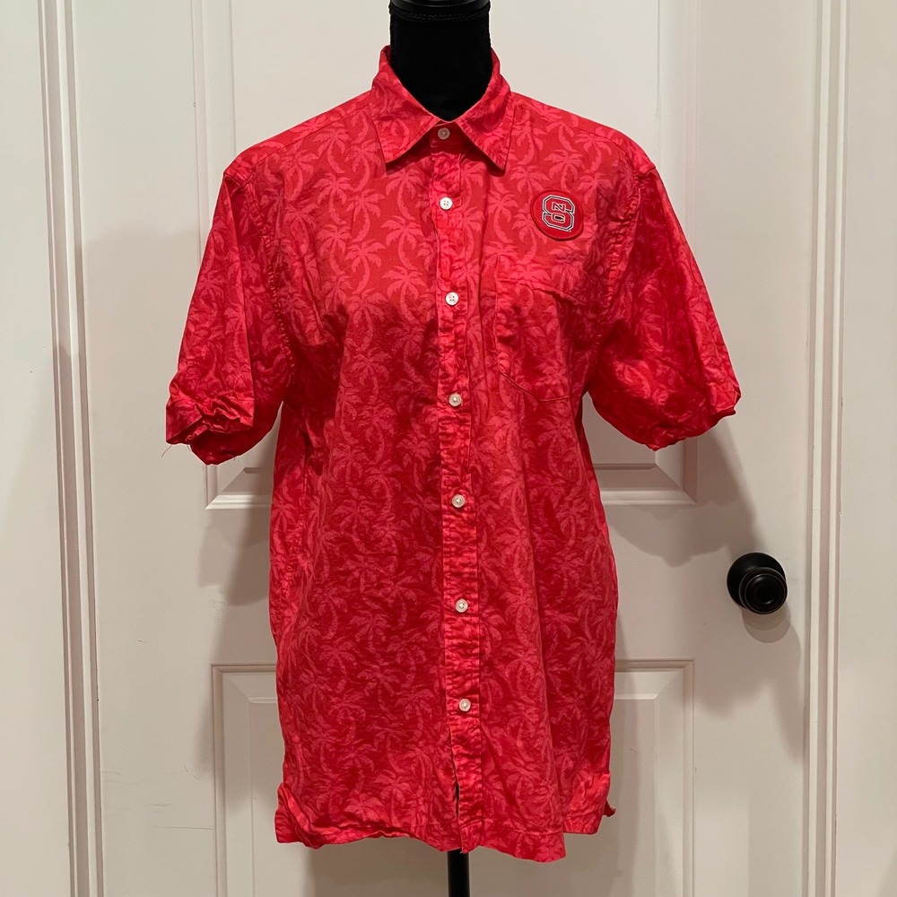 Wes and Willy Mens NC State Palm Tree Hawaiian Short Sleeve Button Up Shirt M